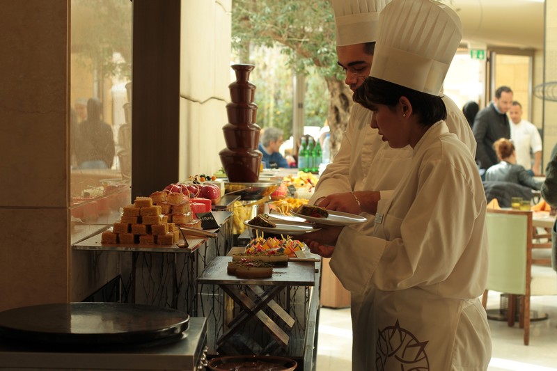 Sunday Buffet at Kempinski Summerland Hotel